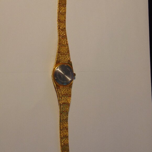 LADIES GRUEN GOLD TONE NUGGET WATCH - Picture 6 of 9